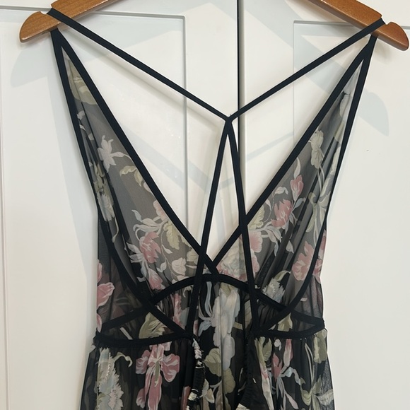 Linda Montreal Sheer Floral Mesh Boudoir Slip Strappy Back Y2K Maxi Nightgown - Picture 5 of 13